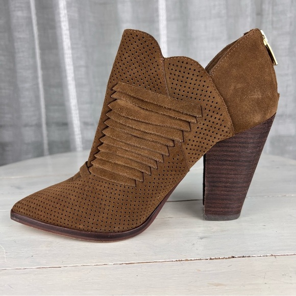 500guu Vince Camuto LEVANA brown suede heel booties women’s size 8 - Picture 4 of 10